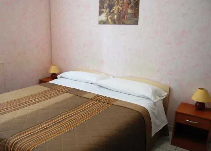 Отель Pitagora